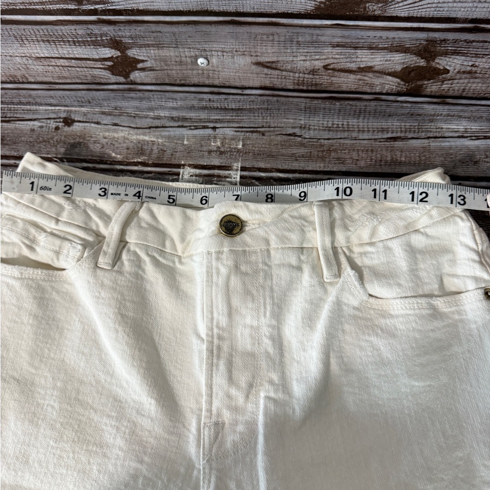 Frame Denim Off-White Raw-Hem Cropped Jeans - Picture 5 of 6